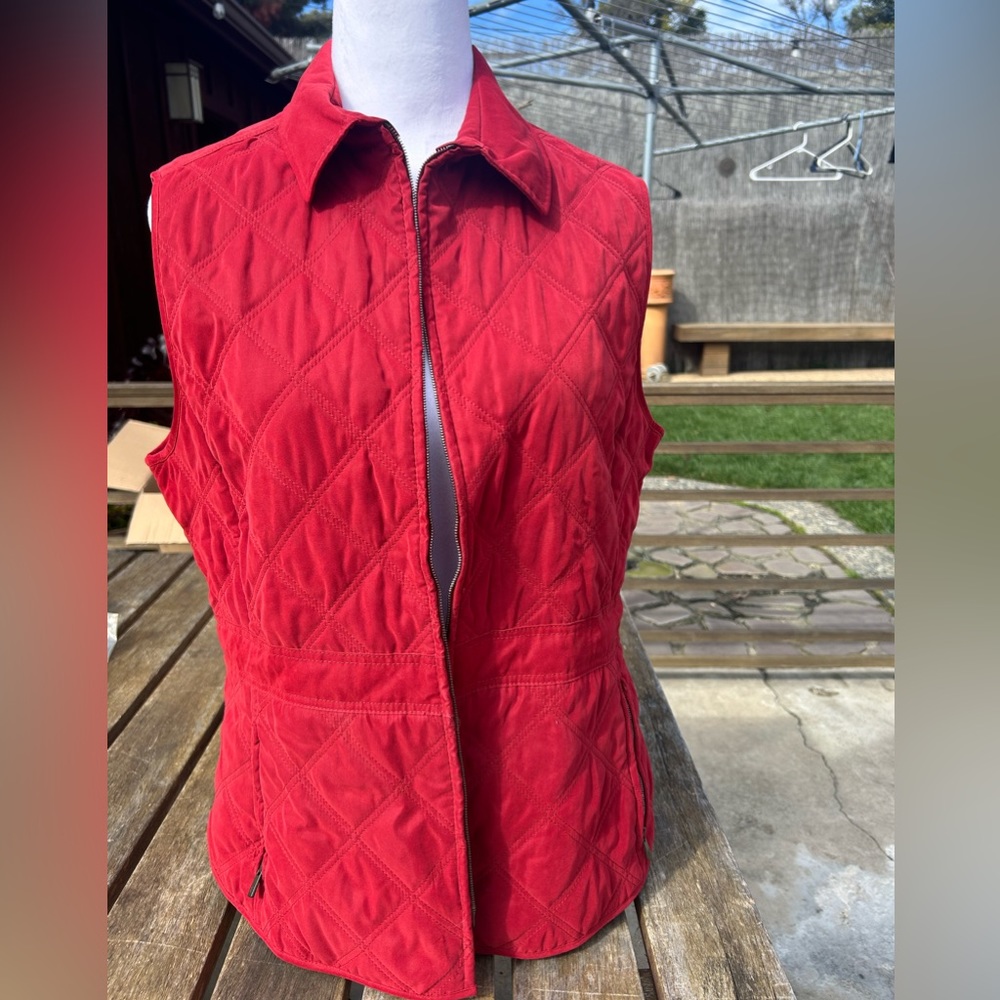 Faconnable Women's Vest - Size Medium - Excellent Quality - Picture 3 of 4